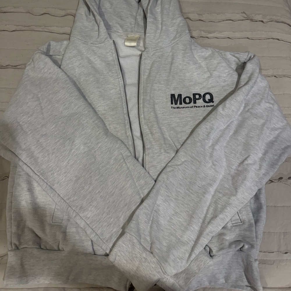 Museum of Peace and Quiet grey zip up